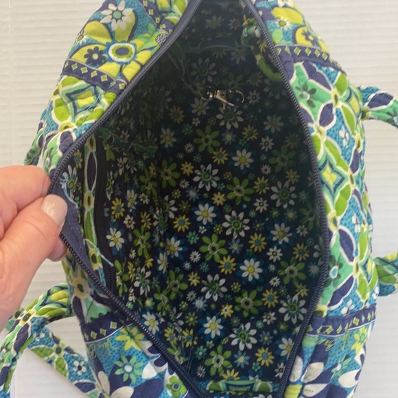 Vera Bradley Purse “Daisy Daisy” - Picture 3 of 9